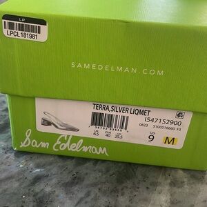 Never worn Sam Edelman Silver dress shoe with block heel